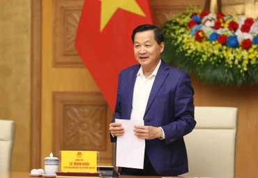 Chiều 28/3, tại Trụ sở Chính phủ, Phó Thủ tướng Lê Minh Khái, Chủ tịch Hội đồng Tư vấn chính sách tài chính, tiền tệ quốc gia đã chủ trì cuộc họp toàn thể của Hội đồng.