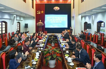 Quang cảnh buổi làm việc. Ảnh: DUY LINH