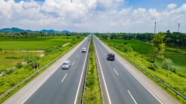 Kể từ ngày 6/12, VEC thông báo phân luồng, tổ chức giao thông tạm thời tuyến cao tốc Cầu Giẽ - Ninh Bình (đoạn Km239+800-Km242+900).