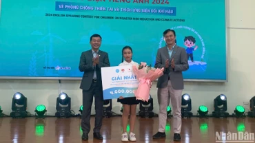 Thí sinh Đinh Gia Hân đến từ tỉnh Thái Bình, đạt giải Nhất Cuộc thi “Hùng biện tiếng Anh cho trẻ em về phòng, chống thiên tai và thích ứng biến đổi khí hậu 2024”.