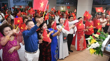 Lễ kỷ niệm 50 năm Ngày giải phóng miền nam, thống nhất đất nước tại Khon kaen, Thái Lan.