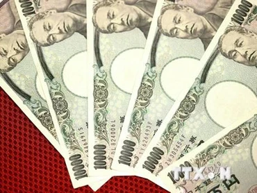Nhật Bản hạ dự báo tăng trưởng kinh tế, giữ nguyên lãi suất cơ bản