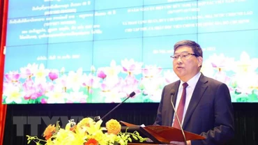 PGS, TS Nguyễn Duy Bắc, Phó Giám đốc thường trực Học viện Chính trị Quốc gia Hồ Chí Minh phát biểu chào mừng tại buổi lễ. 