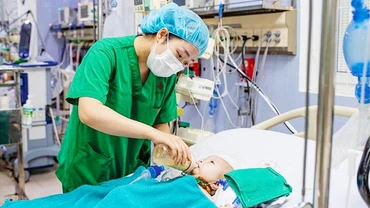 Các cơ sở y tế bảo đảm cơ sở vật chất để chăm sóc người bệnh.