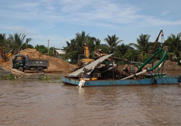 Kiểm tra nguồn cát chặt chẽ sẽ hạn chế được khai thác cát trái phép.
