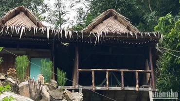 Ủy ban nhân dân xã An Hảo buộc tháo dỡ các trường hợp xây dựng mô hình lưu trú trái phép.