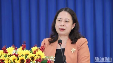 Phó Chủ tịch nước Võ Thị Ánh Xuân phát biểu tại buổi tiếp xúc cử tri thành phố Long Xuyên