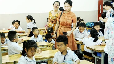Năm học 2022-2023, một số địa phương thiếu nhiều giáo viên để triển khai môn Ngoại ngữ và Tin học theo chương trình mới. Ảnh: HẢI NAM