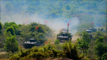 Lực lượng vũ trang Nghệ An thực hành diễn tập khu vực phòng thủ tỉnh năm 2022. (Ảnh: THÀNH CƯỜNG)