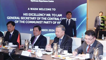 Tổng Bí thư Tô Lâm thăm và làm việc với Tập đoàn Petronas tại Kuala Lumpur, Malaysia. (Ảnh: Thống Nhất/TTXVN) 