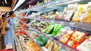 Cải cách tiền lương giúp người lao động bảo đảm cuộc sống. Ảnh: HẢI NAM