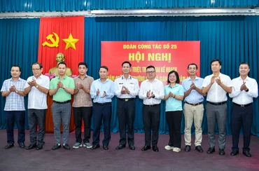 [Ảnh] Họp đoàn công tác báo chí đi thăm Trường Sa và Nhà giàn DK1
