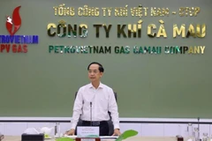 Đồng chí Hồ Thanh Thủy, Phó Bí thư Tỉnh ủy Cà Mau dẫn đầu đoàn công tác thăm và làm việc tại PV GAS CA MAU.