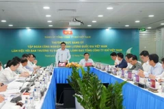 Toàn cảnh buổi làm việc.