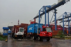 Vận chuyển hàng hoá xuất, nhập khẩu tại Cảng Cát Lái - Thành phố Hồ Chí Minh.