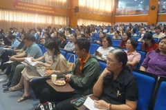 Đại diện các doanh nghiệp tham dự Hội nghị Đối thoại với các doanh nghiệp trọng điểm khu vực kinh tế tư nhân do Thuế Thành phố Hồ Chí Minh tổ chức. 