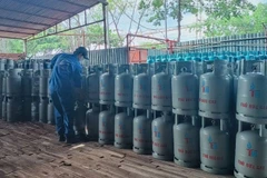 Giá gas bán lẻ tháng 11/2025 tại Thành phố Hồ Chí Minh giảm nhẹ 5.000 đồng/bình 12kg.