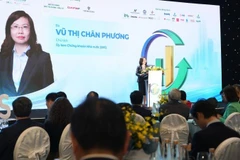 Bà Vũ Thị Chân Phương, Chủ tịch Ủy ban Chứng khoán Nhà nước phát biểu khai mạc diễn đàn.