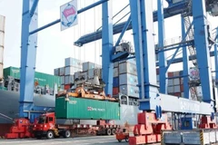 Vận chuyển hàng hoá xuất nhập khẩu tại Cảng Tân Cảng-Cát Lái (Thành phố Hồ Chí Minh).