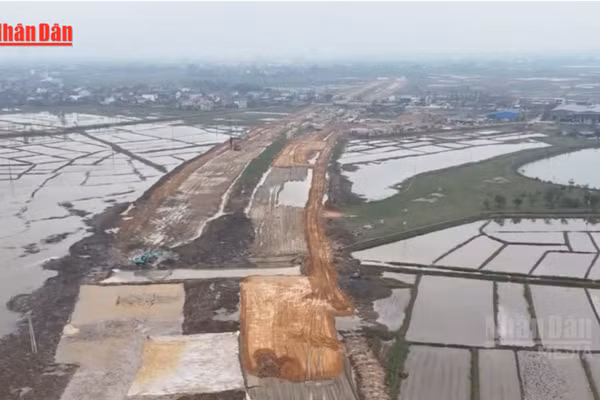 [Video] Đẩy nhanh giải ngân đầu tư công, thúc đẩy tăng trưởng kinh tế