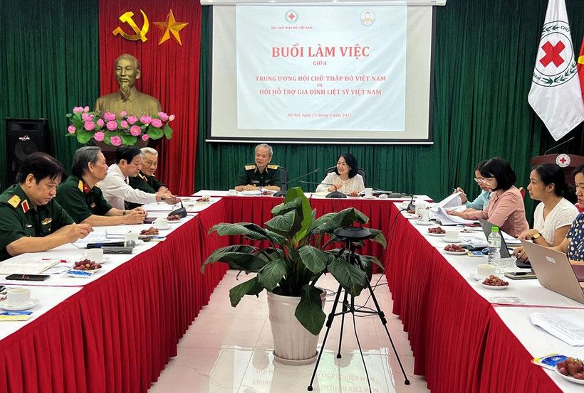 Quang cảnh buổi làm việc.
