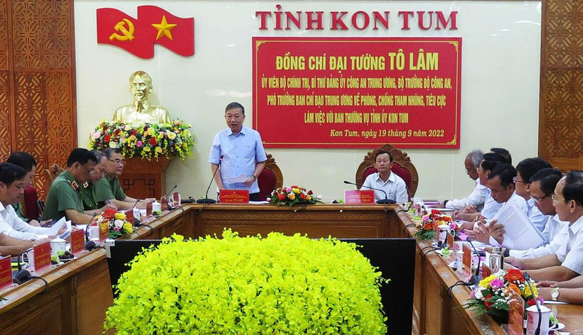  Đồng chí Tô Lâm phát biểu tại buổi làm việc.