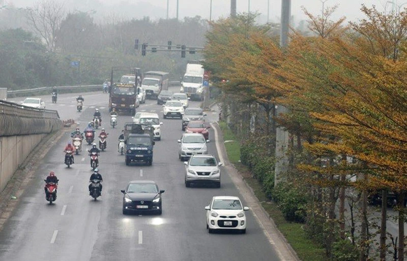 Khu vực Hà Nội sáng và đêm có mưa nhỏ, mưa phùn và sương mù, nhiệt độ cao nhất 25-27 độ C. (Ảnh minh họa)