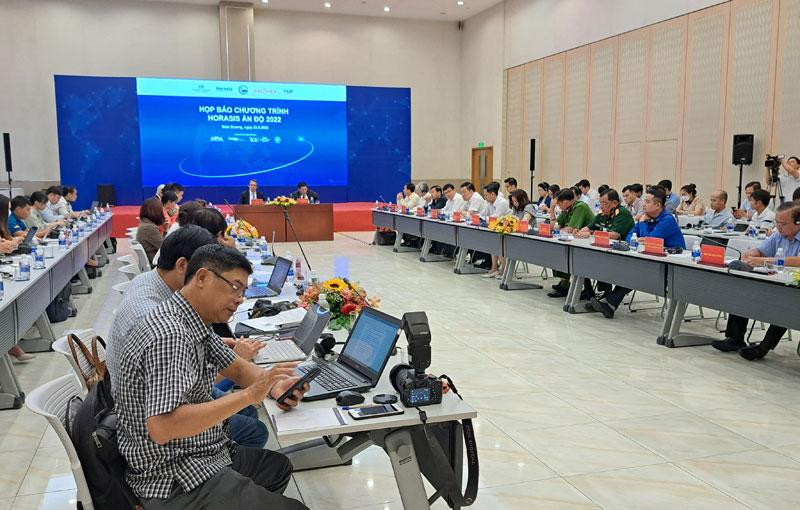 Quang cảnh buổi họp báo.