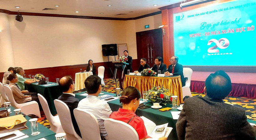 Lãnh đạo VCPMC tại cuộc gặp gỡ báo chí.