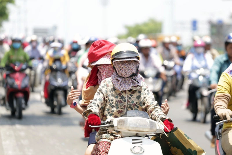 Khu vực Nam Bộ nắng nóng gay gắt, chiều tối và đêm có mưa rào và dông vài nơi. (Ảnh minh họa)