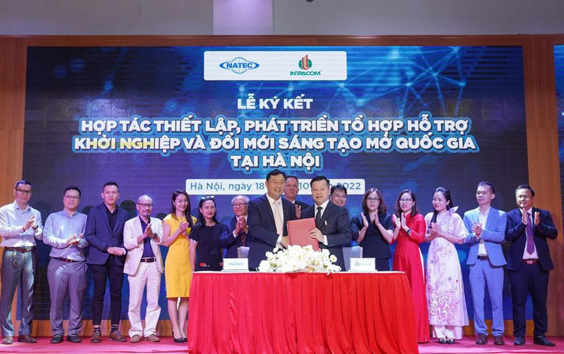 Cục Phát triển thị trường và Doanh nghiệp Khoa học và Công nghệ và Intracom group ký kết hợp tác.
