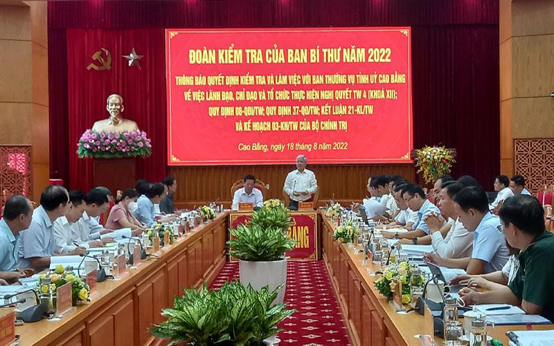 Các đại biểu dự buổi làm việc.