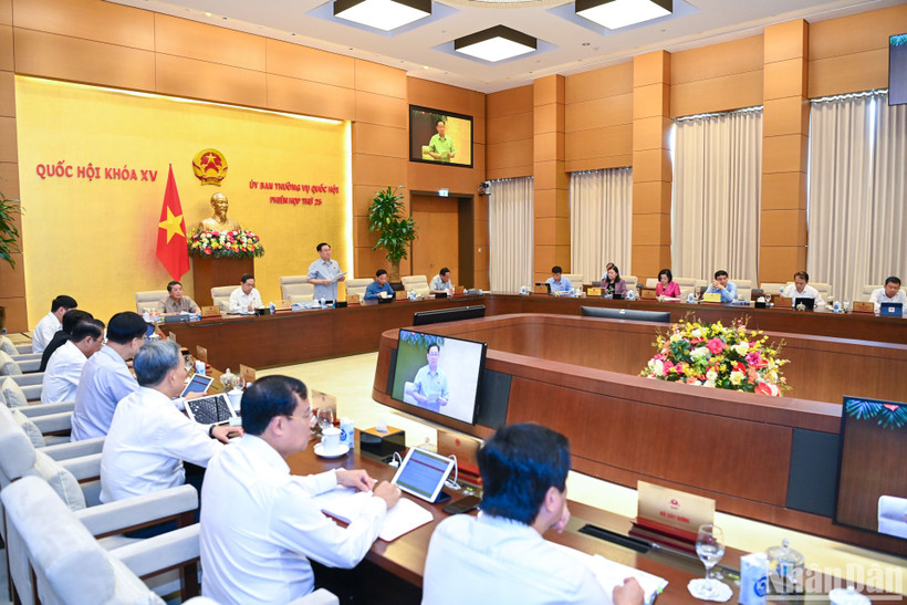 Phiên họp thứ 25 Ủy ban Thường vụ Quốc hội diễn ra từ ngày 14-18/8 (đợt 1) và từ ngày 24-26/8(đợt 2) tại Nhà Quốc hội.