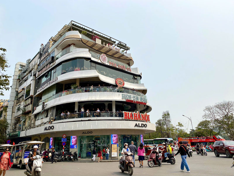 Tòa nhà Hàm cá mập sắp được phá dỡ để mở rộng không gian hồ Hoàn Kiếm.