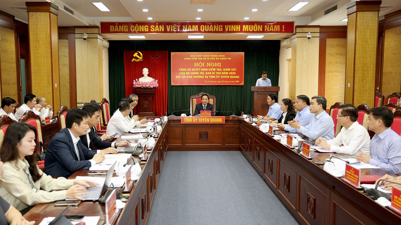 Đoàn kiểm tra, giám sát của Bộ Chính trị, Ban Bí thư làm việc với Ban Thường vụ Tỉnh ủy Tuyên Quang.