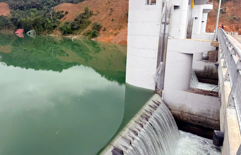 Vận hành chính thức đập dâng nước tạo cảnh quan trung tâm thành phố Hà Giang (cũ), nay thuộc các phường Hà Giang 1 và 2, tỉnh Tuyên Quang.