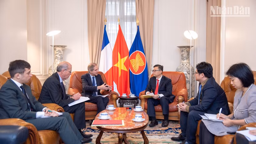 Hai bên thống nhất ưu tiên các lĩnh vực chiến lược nhằm hiện thực hóa chiến lược phát triển bền vững. (Ảnh: KHẢI HOÀN)