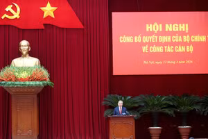 Hội nghị công bố quyết định của Bộ Chính trị về công tác cán bộ đối với 4 Đảng ủy trực thuộc Trung ương. (Ảnh: ĐĂNG KHOA)