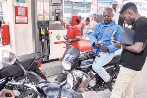 Một trạm xăng ở Dar es Salaam, Tanzania. (Ảnh: TÂN HOA XÃ)