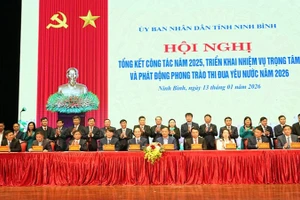 Tỉnh Ninh Bình phát động phong trào thi đua yêu nước và Ký kết giao ước thi đua năm 2026.