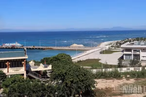 Cảng Bến Đình chính thức được tiếp nhận tàu thuyền trong nước và ngoài nước ra vào hoạt động bốc dỡ hàng hóa, đón trả hành khách.