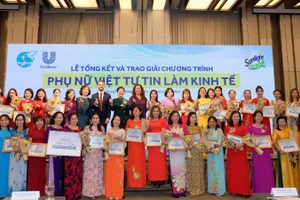 Lễ tổng kết và Trao giải Chương trình Phụ nữ Việt tự tin làm kinh tế năm 2021 do Sunlight và Hội Liên hiệp Phụ nữ Việt Nam phối hợp tổ chức.