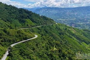 Quốc lộ 24, đoạn Km32-Km89+513, có mặt cắt ngang hẹp, độ dốc lớn, thường xuyên xảy ra sạt lở, không đáp ứng được yêu cầu lưu thông an toàn khi mật độ xe ngày càng tăng.