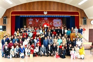 Đông đảo kiều bào Việt Nam tham dự chương trình Tết Việt-Xuân quê hương. (Ảnh: Xuân Giao/PV TTXVN tại Nhật Bản)