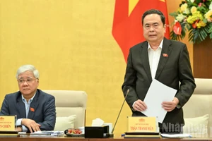 Chủ tịch Quốc hội Trần Thanh Mẫn phát biểu kết luận cuộc họp. (Ảnh: DUY LINH)