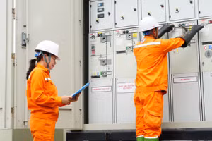 Công ty Điện lực Thanh Hóa luôn tăng cường kiểm tra, giám sát bảo đảm các hệ thống thiết bị điện luôn được vận hành an toàn, ổn định.