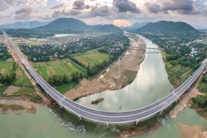 Dự án đường cao tốc Quảng Ngãi-Hoài Nhơn quy mô lớn nhất trên tuyến cao tốc bắc-nam, được hoàn thành, thông xe trong dịp 19/12/2025.