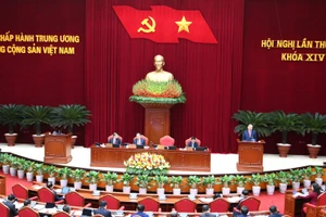 Khai mạc Hội nghị lần thứ 2 Ban Chấp hành Trung ương Đảng khóa XIV. (Ảnh: ĐĂNG KHOA)