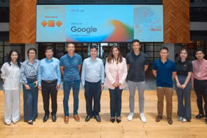 Các đại diện đến từ Google, VNG và Đại học Quốc gia Thành phố Hồ Chí Minh trong buổi làm việc tại VNG Campus-2.
