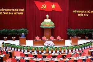 Quang cảnh phiên bế mạc Hội nghị lần thứ ba Ban Chấp hành Trung ương Đảng khóa XIV. (Ảnh: ĐĂNG KHOA)